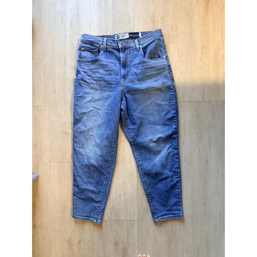 Levi's Silver Tab Mom Jeans sz 32